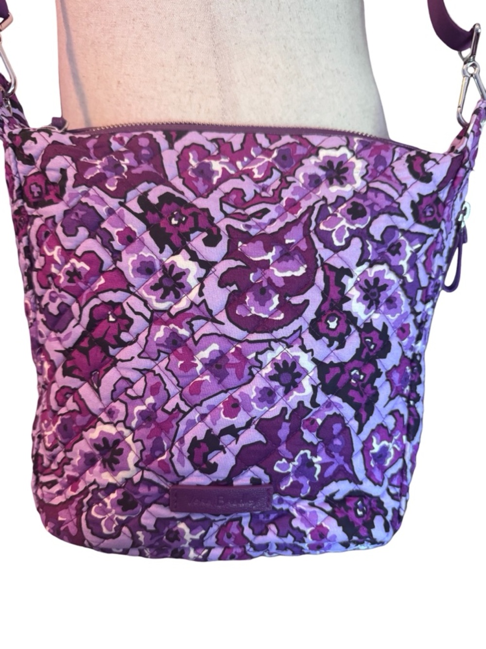Vera Bradley Carson Hobo Shoulder -Crossbody Bag, Lilac Paisley, EUC